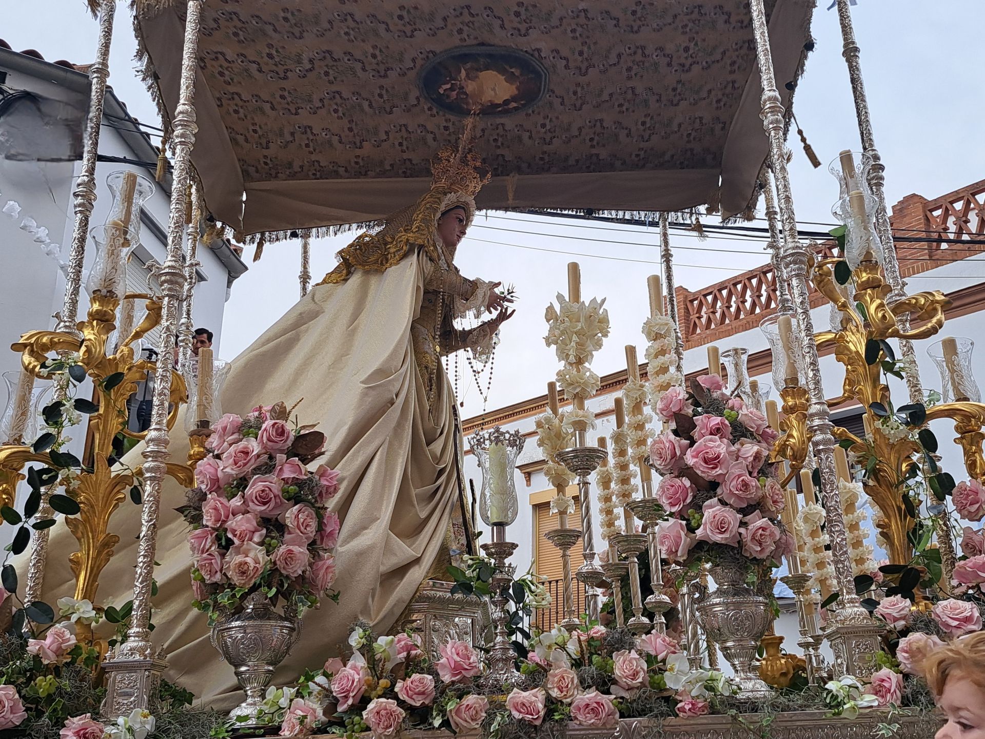 Jerez y la cofradía del Santísimo vibran con la Virgen de la Paz en su histórica procesión extraordinaria