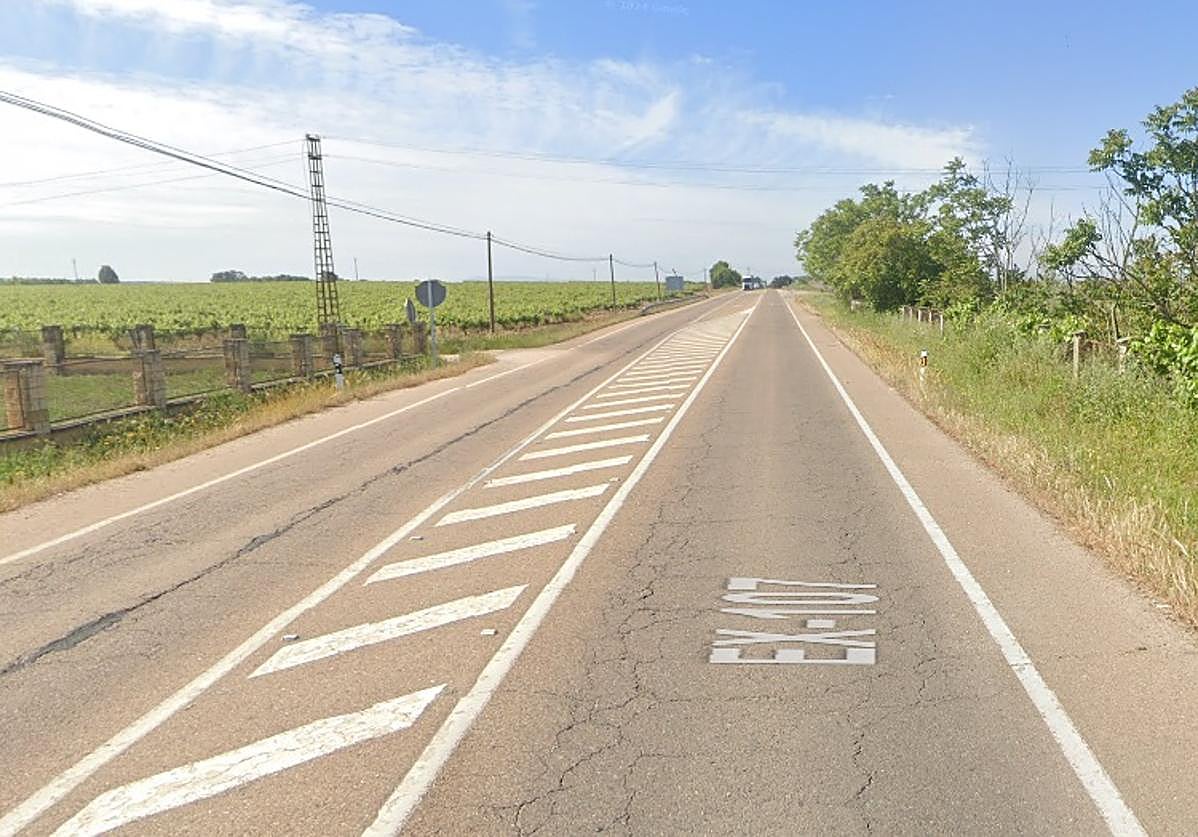 EX-107, carretera que une Badajoz con Olivenza.