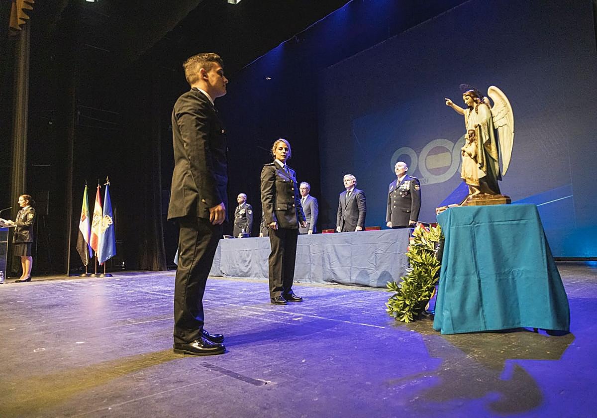 Celebración del Día de la Policía Nacional en Badajoz.