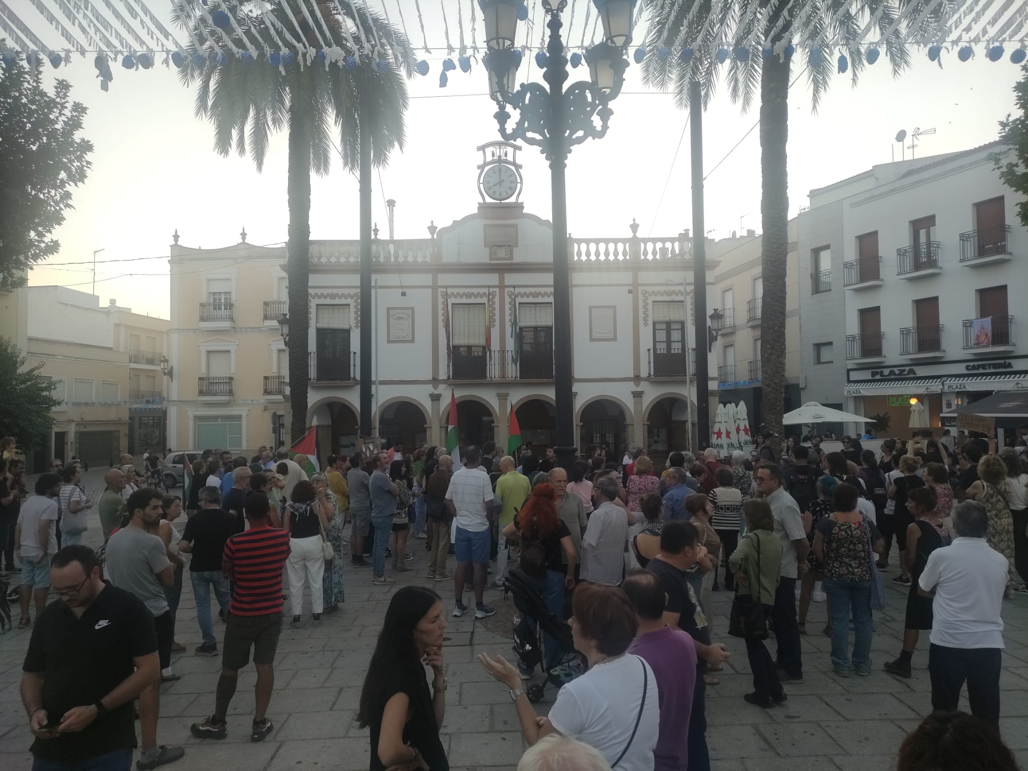 Protesta en Montijo por la detención de la Flotilla
