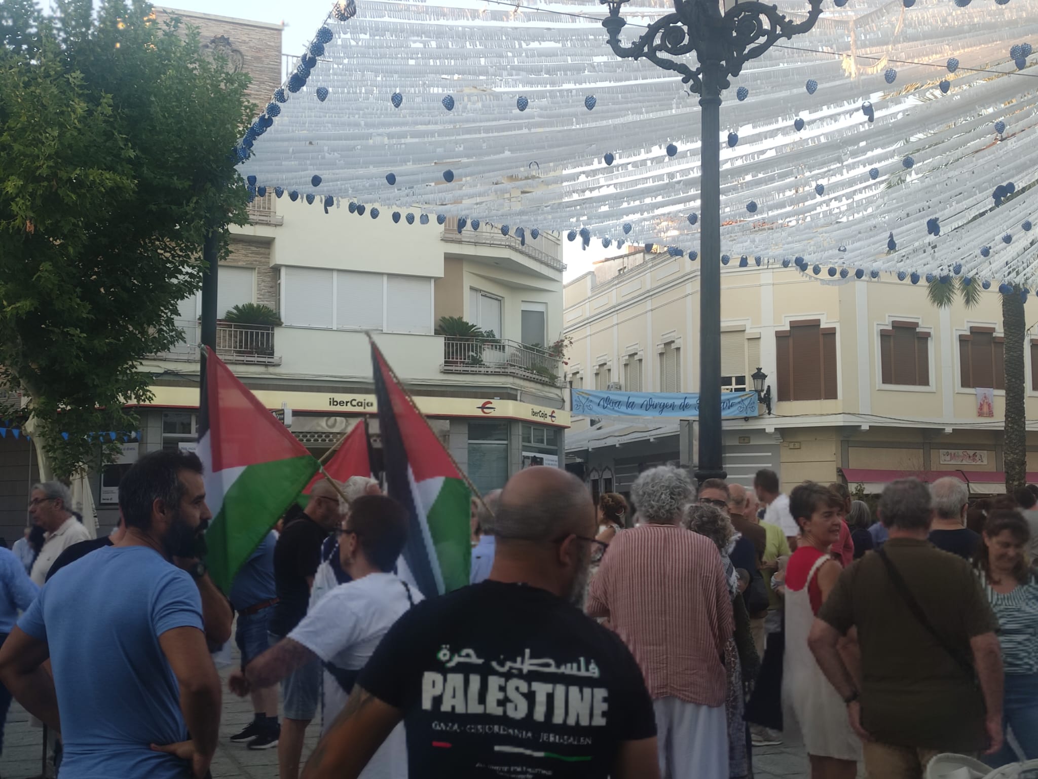 Protesta en Montijo por la detención de la Flotilla
