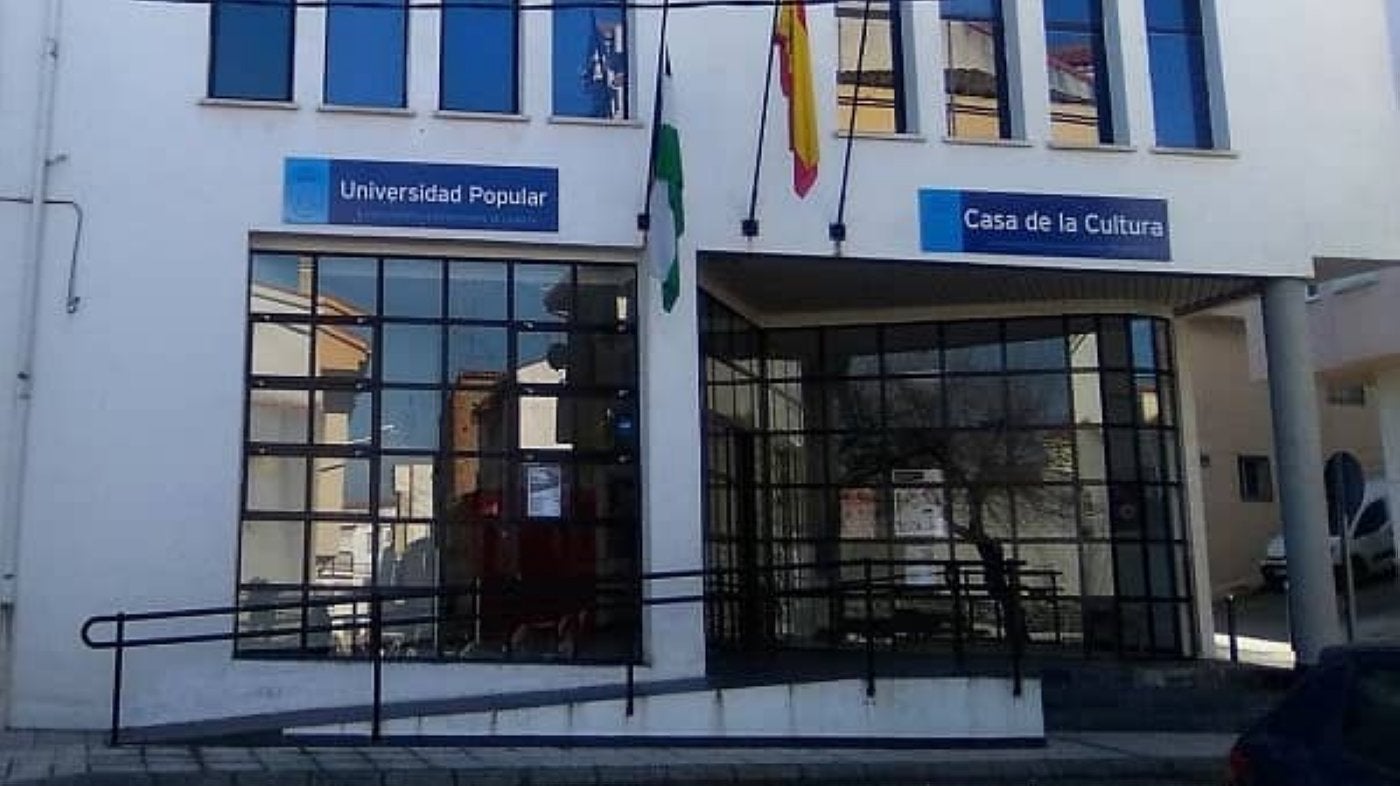 Exterior de la casa de la cultura a reformar.