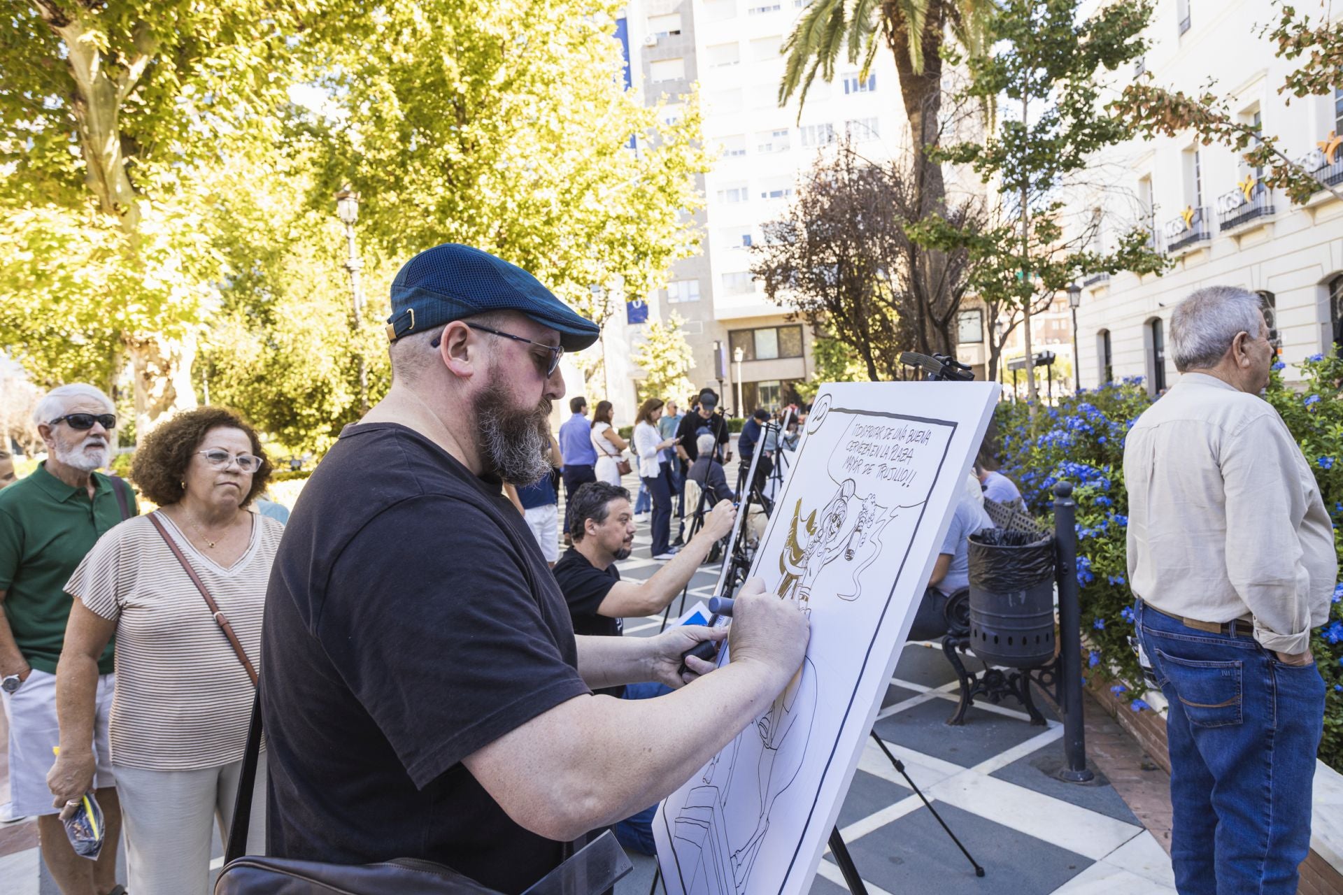 Fotos | El cómic invade el Paseo de San Francisco de Badajoz