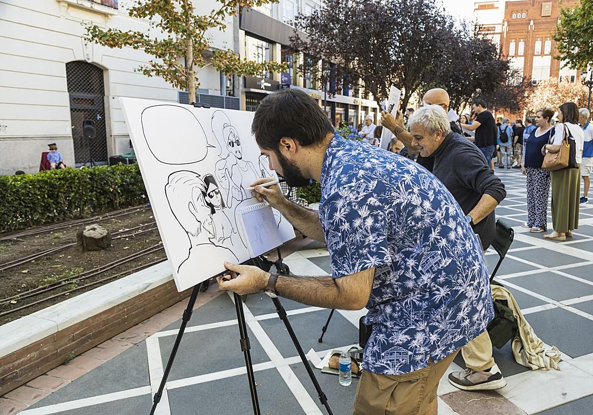 Fotos | El cómic invade el Paseo de San Francisco de Badajoz