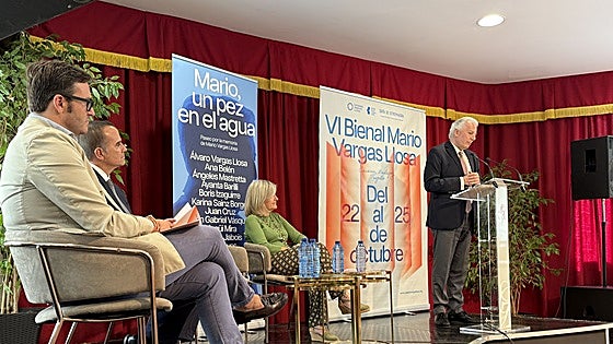 La Bienal Vargas Llosa reunirá este mes en Cáceres a multitud de nombres populares de la literatura en español
