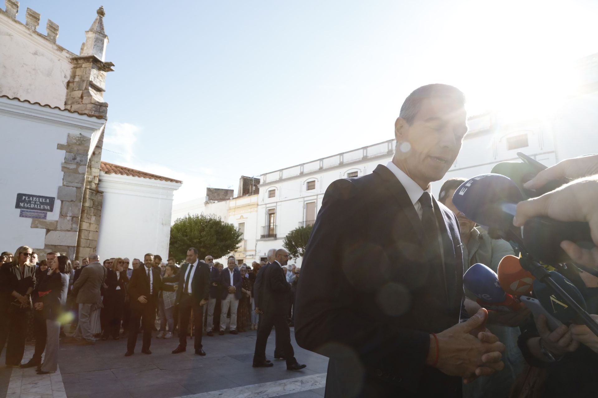 Cientos de personas despiden a Guillermo Fernández Vara en Olivenza