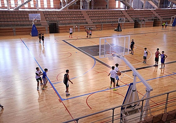 Vuelven los entrenamientos al pabellón de La Granadilla