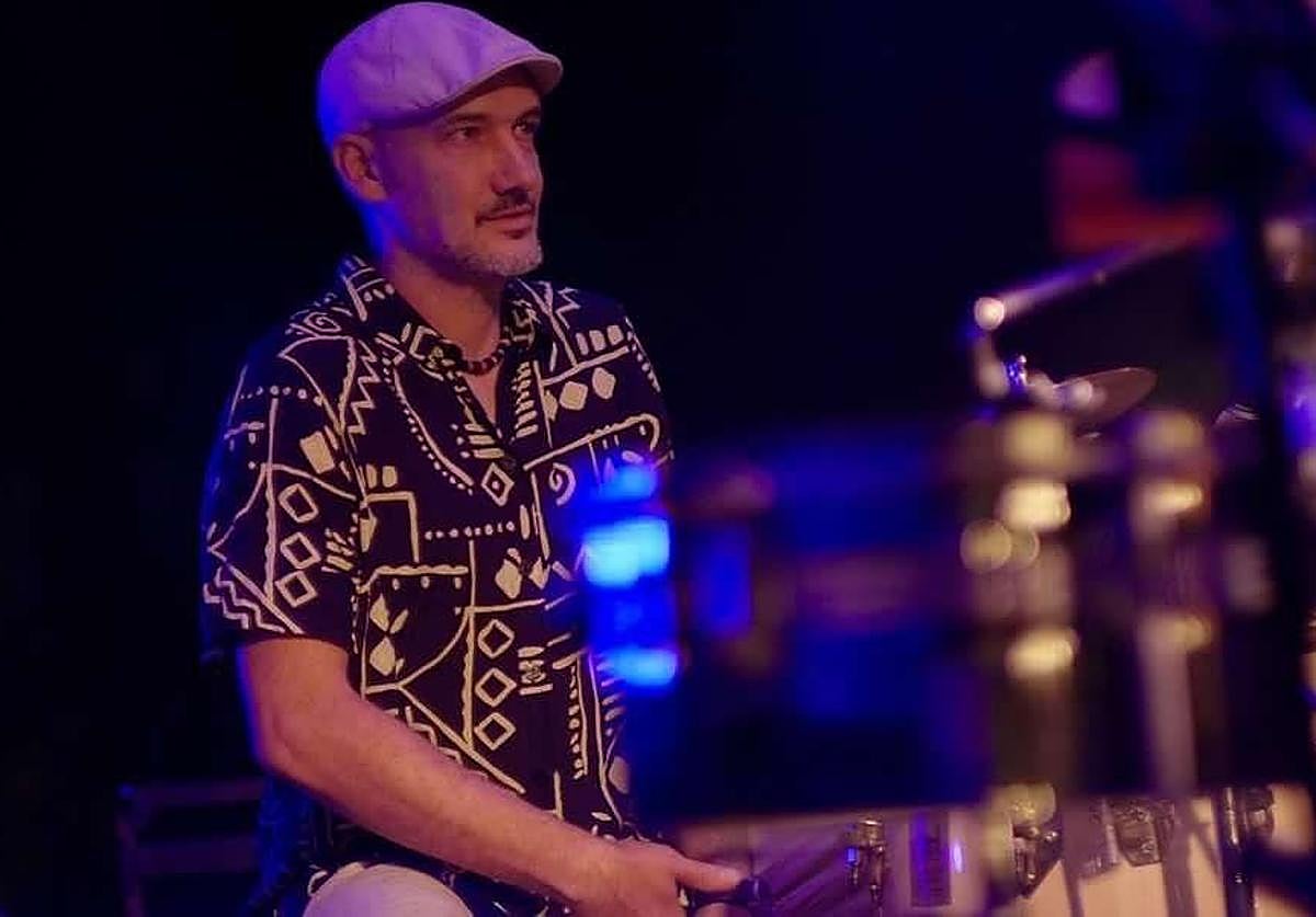 Andrea, percusionista de Os Sabugueiros.