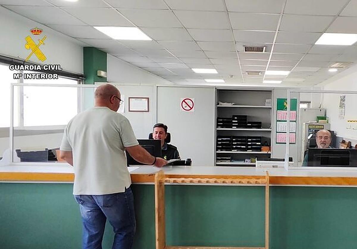 Una app de la Guardia Civil simplifica las gestiones de Armas y Explosivos en la provincia de Cáceres