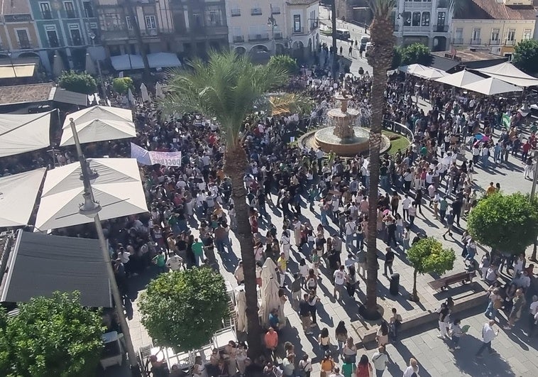 La Junta mantiene sin cambio su oferta de subida salarial en 80 euros pese a la protesta docente