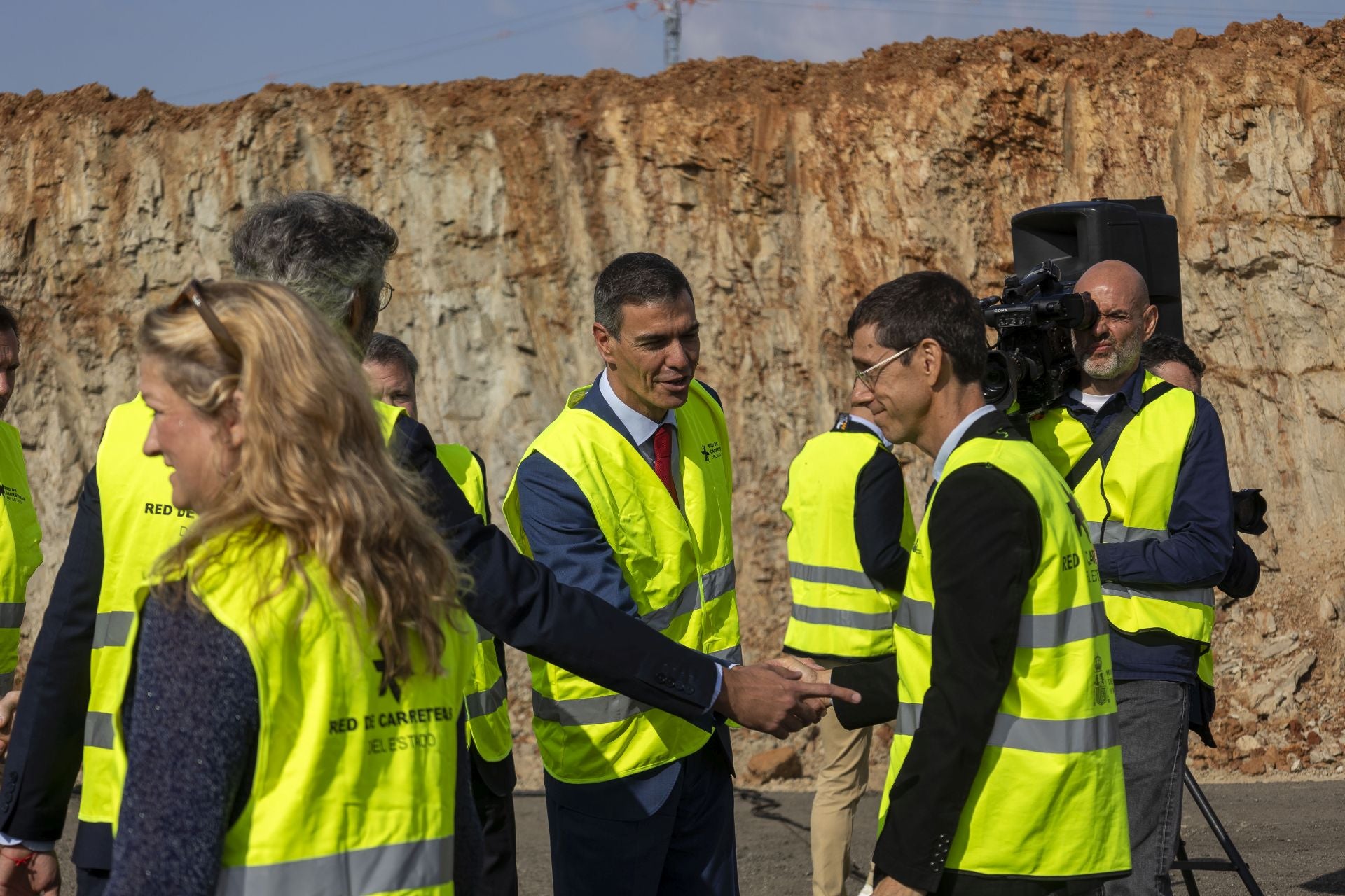 Fotos | Pedro Sánchez y Óscar Puente visitan las obras de la A-58, que unirá Badajoz y Cáceres