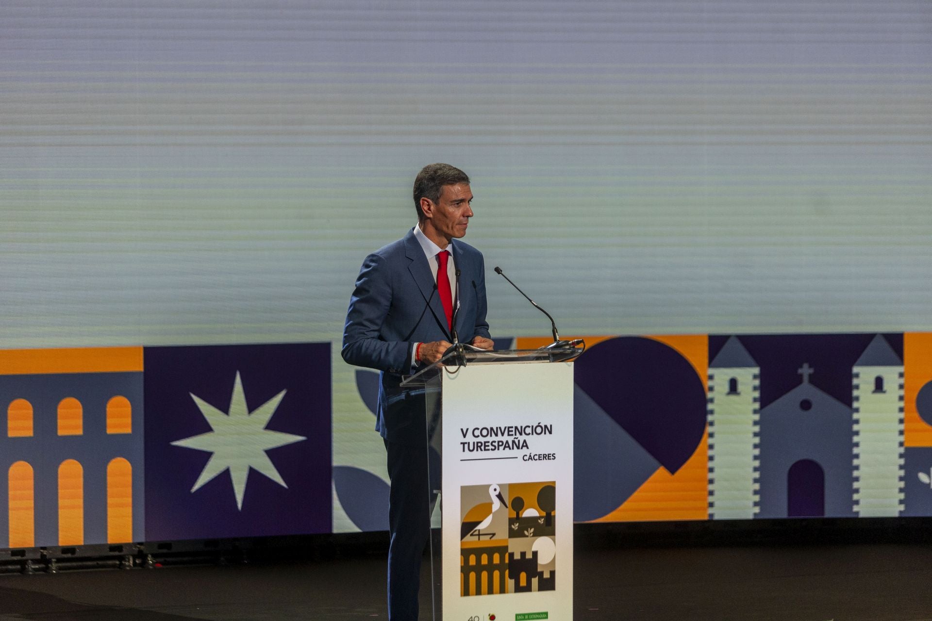 Fotos | La intervención de Pedro Sánchez en Turespaña, en imágenes