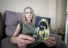 Julia Chaparro Lineo es nieta de Zacarías Lineo, un represaliado del franquismo de Zarza la Mayor.