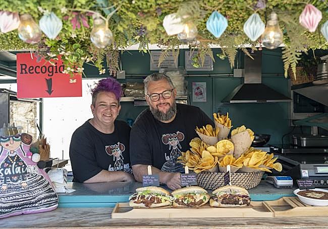 Gloria y Manuel ofrecen la propuesta más extremeña del 'Callejando food fest'.