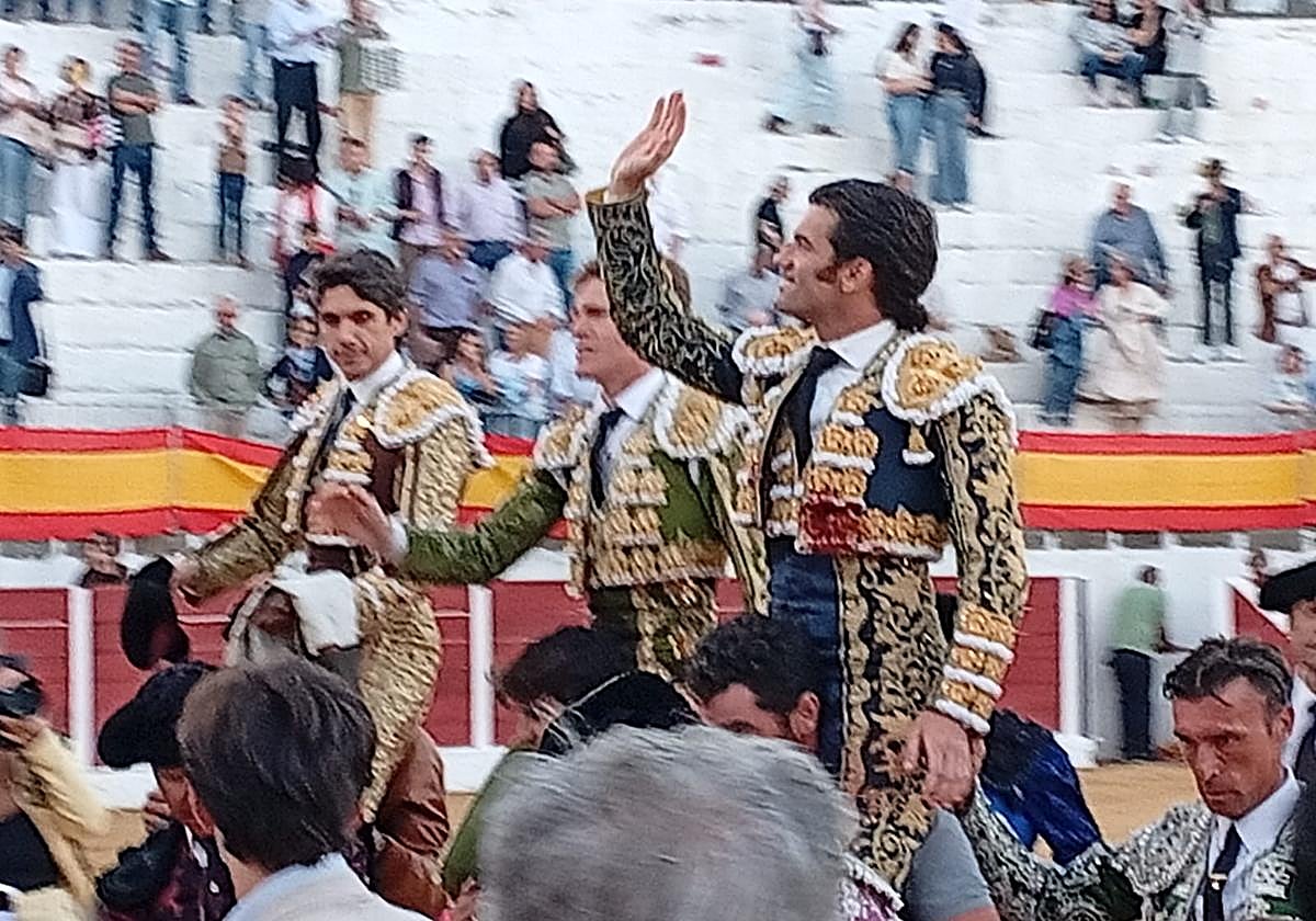 Tarde triunfal taurina en Fregenal de la Sierra