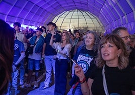 Asistentes a uno de los conciertos de Extremúsika de este sábado.