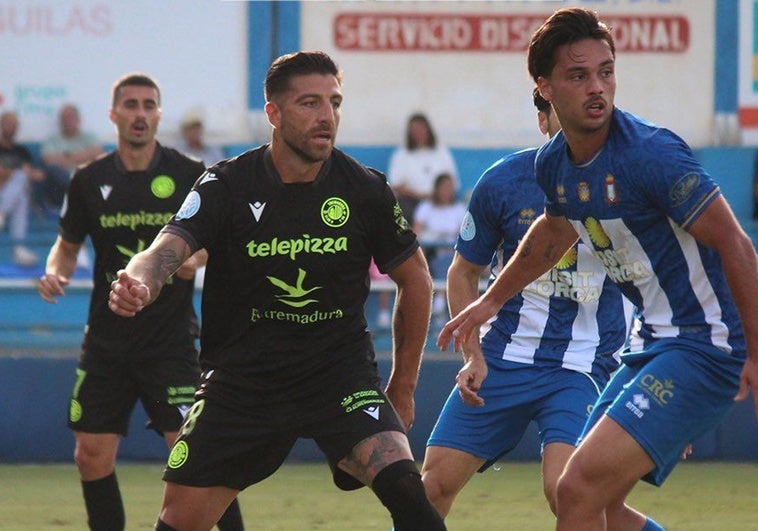 El Extremadura se estrella contra el portero del Lorca