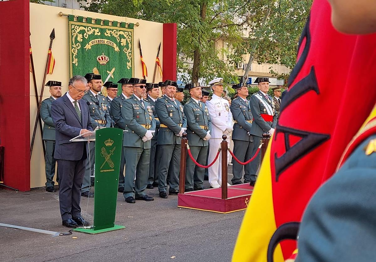 Fotos | Celebración del Día del Pilar en la Comandacia de la Guardia Civil en Badajoz