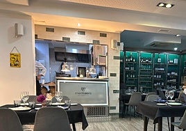 Vista del salón del restaurante Mentidero de Badajoz.