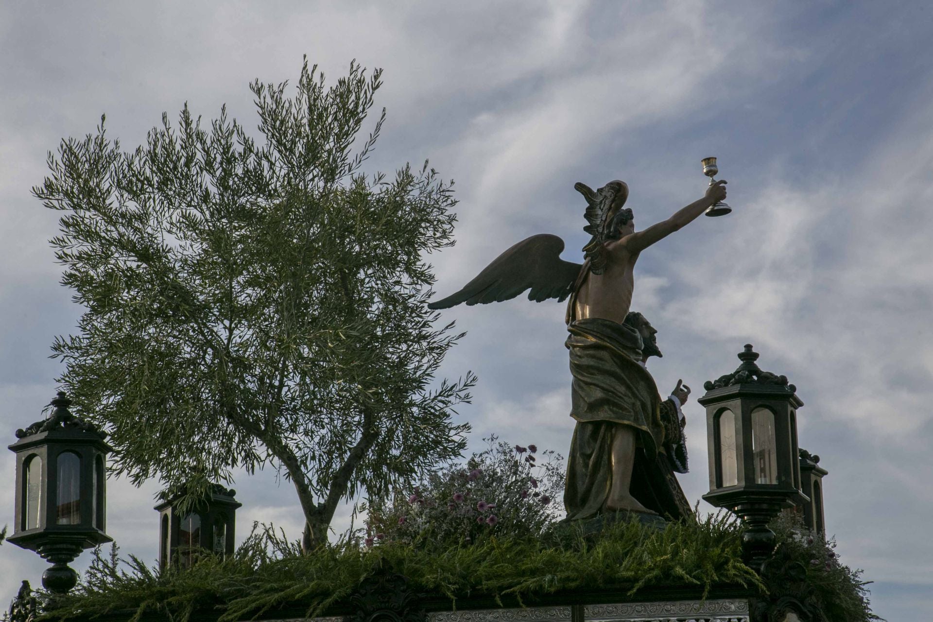 Fotos | Las mejores imágenes de la procesión extraordinaria de la cofradía del Calvario