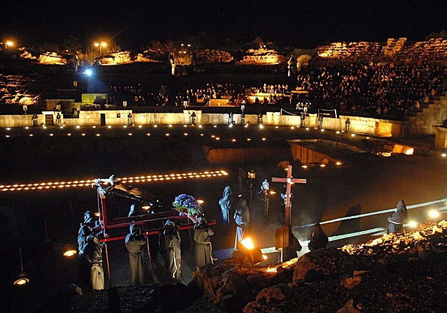 Vía Crucis de Mérida en el Anfiteatro Romano.