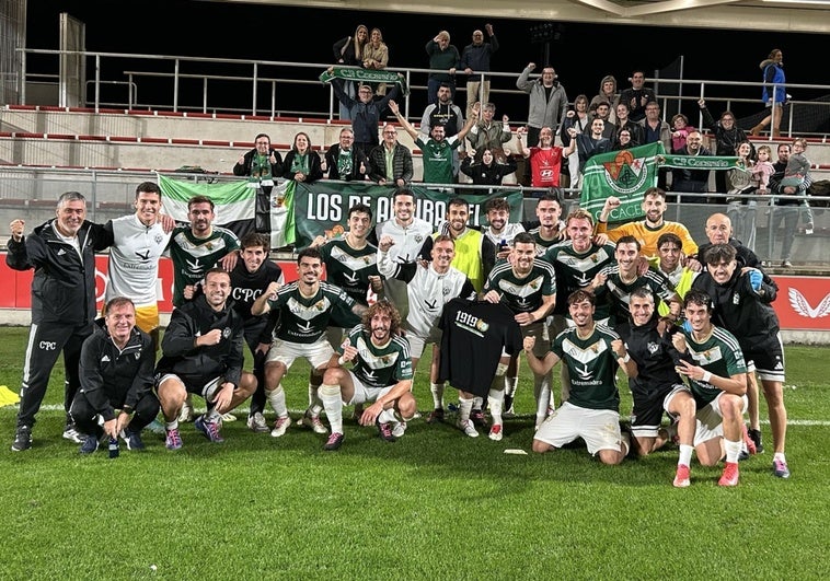 El Cacereño asalta Lezama y sale del descenso