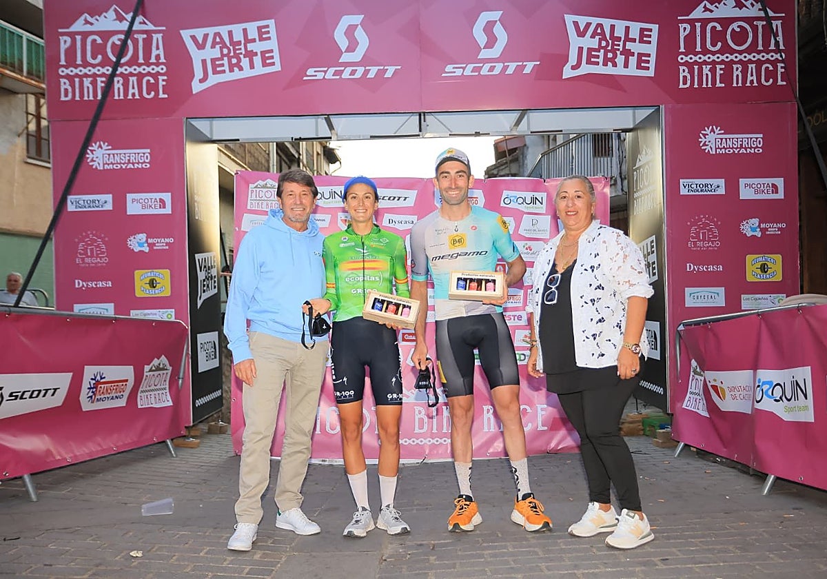 Natalia Fischer y José Dias, ganadores de la contrarreloj inicial de la Picota Bike Race.