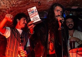 El grupo madrileño Black Maracas tras ganar el premio al mejor concierto del Festival Cinebeat.