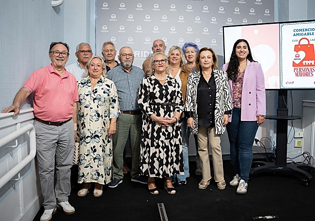 Presentación de la campaña de 'Comercio Amigable con los Mayores' en el Ayuntamiento.