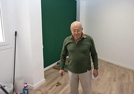 José Marroyo Salgado, dueño de un local convertido en vivienda en el centro de Badajoz.