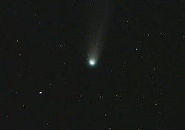 Foto tomada desde los apartamentos Los Naranjos Eco Home de Casas de Millán (Cáceres) con Dwarf3, modo astro, apilamiento de 6 tomas 15s.