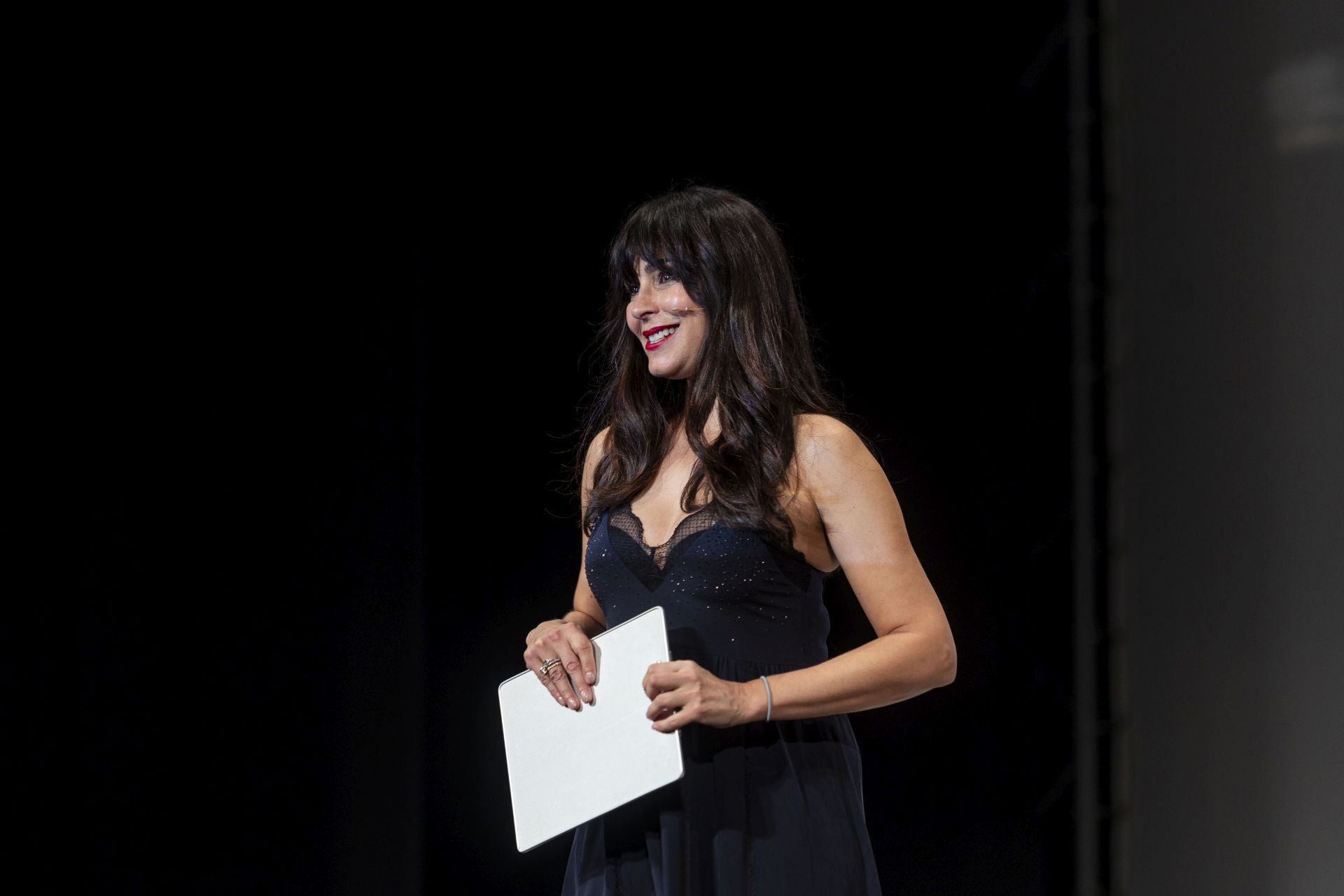 La periodista Marta Fernández condujo este acto.