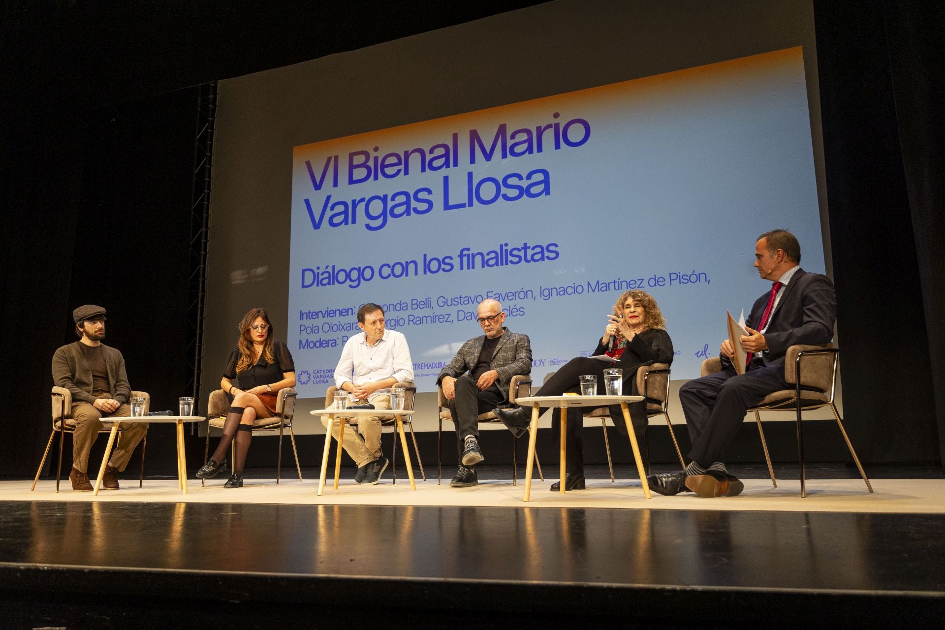 Finalistas al premio de novela.