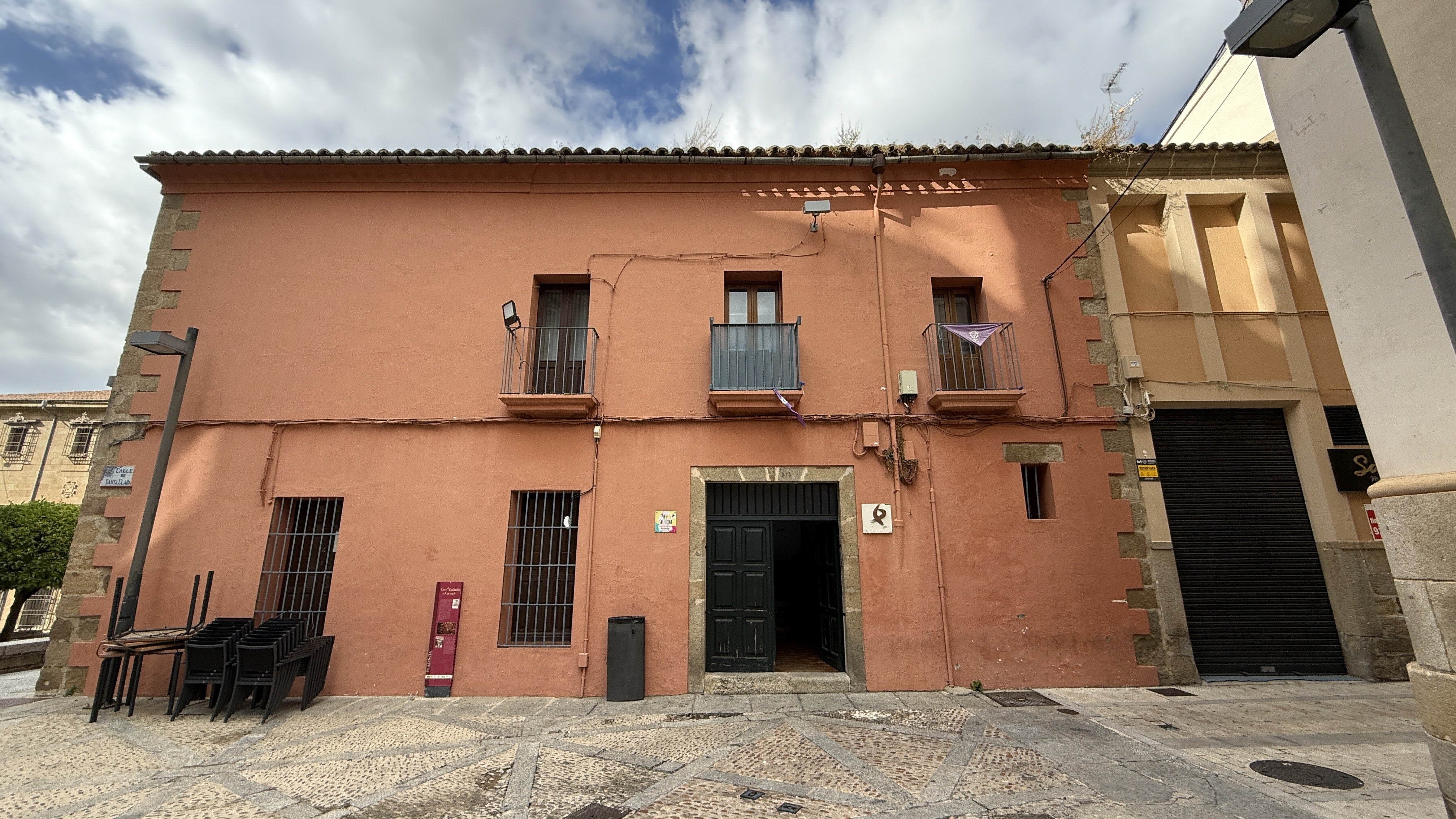 Fachada del edificio municipal en la Plaza de la Catedral.