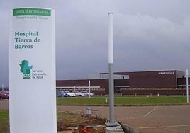 Trasladado al hospital con varias fracturas en el brazo tras un accidente laboral en Villafranca de los Barros