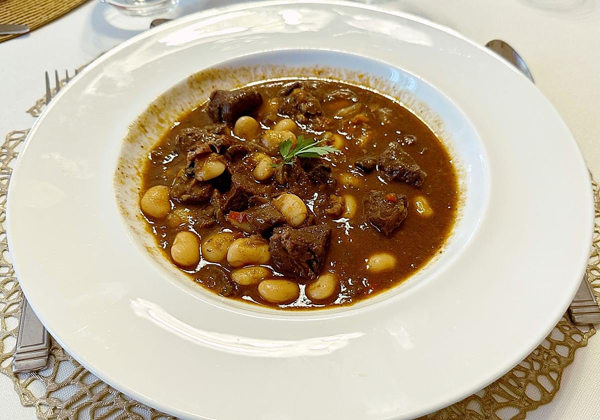 Imagen principal - Un menú de caza en Llerena