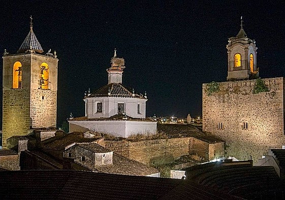 Imagen nocturna de Fregenal de la Sierra.