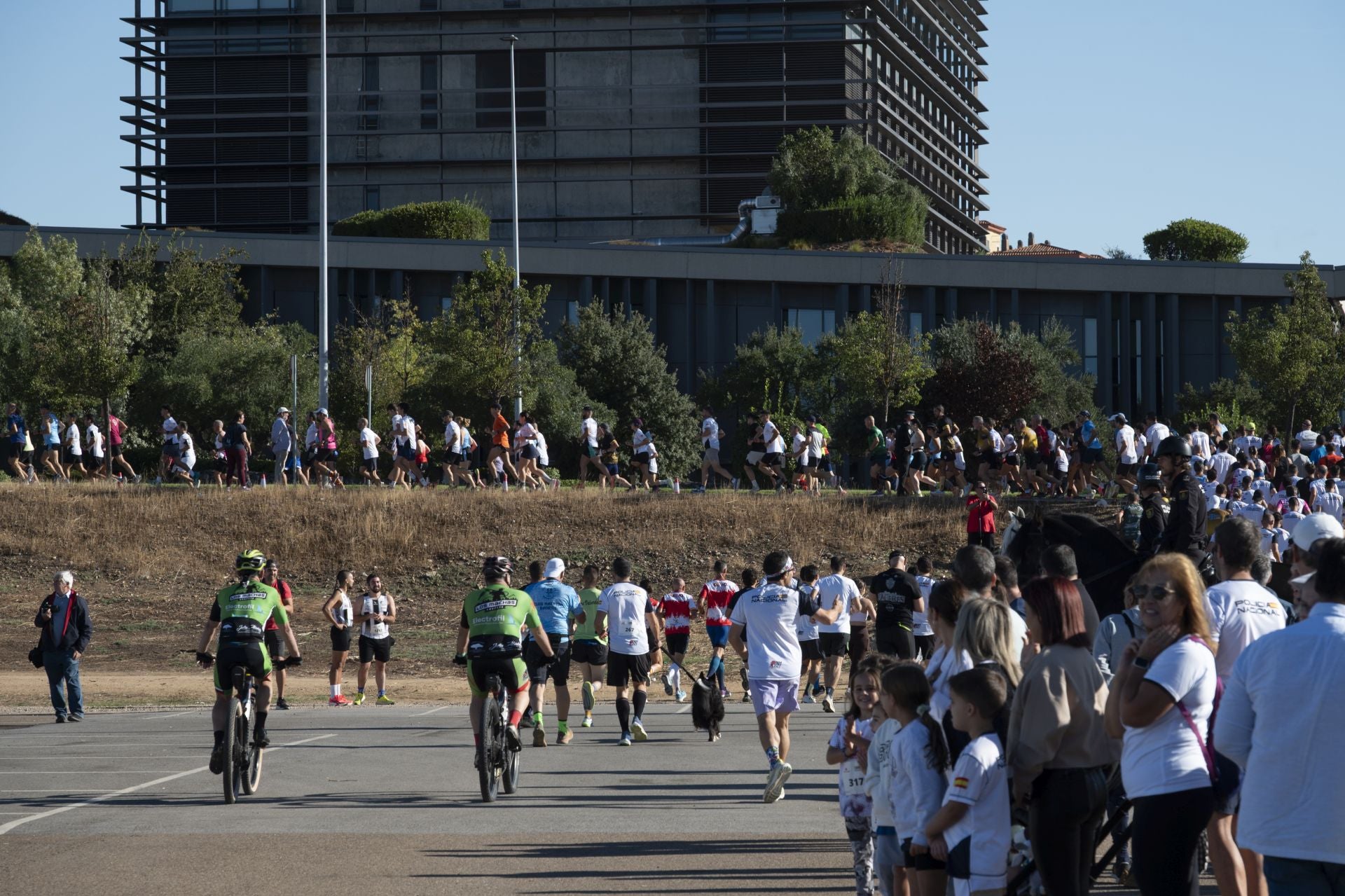 La &#039;Ruta 091&#039; de la Policía Nacional en Badajoz