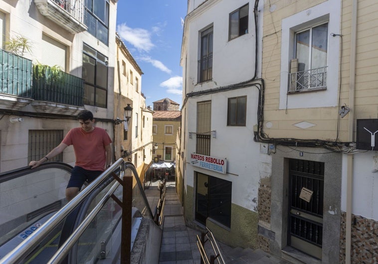 Las víctimas de la red desmantelada en Cáceres eran prostituidas «sin descanso» para poder saldar su deuda