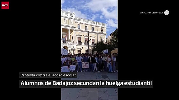 Estudiantes de Badajoz protestan contra el acoso escolar