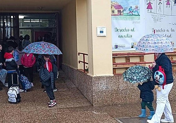 Educación envía una alerta a las familias para pedir «precaución» por el temporal del miércoles