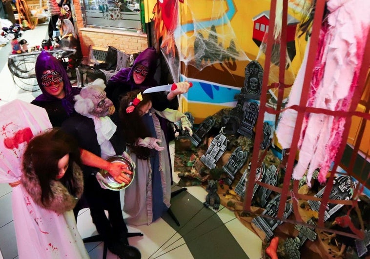 Halloween se apodera de Badajoz con fiestas terroríficas y desfiles escalofriantes