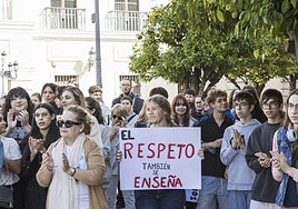 Estudiantes de Badajoz protestan contra el acoso escolar