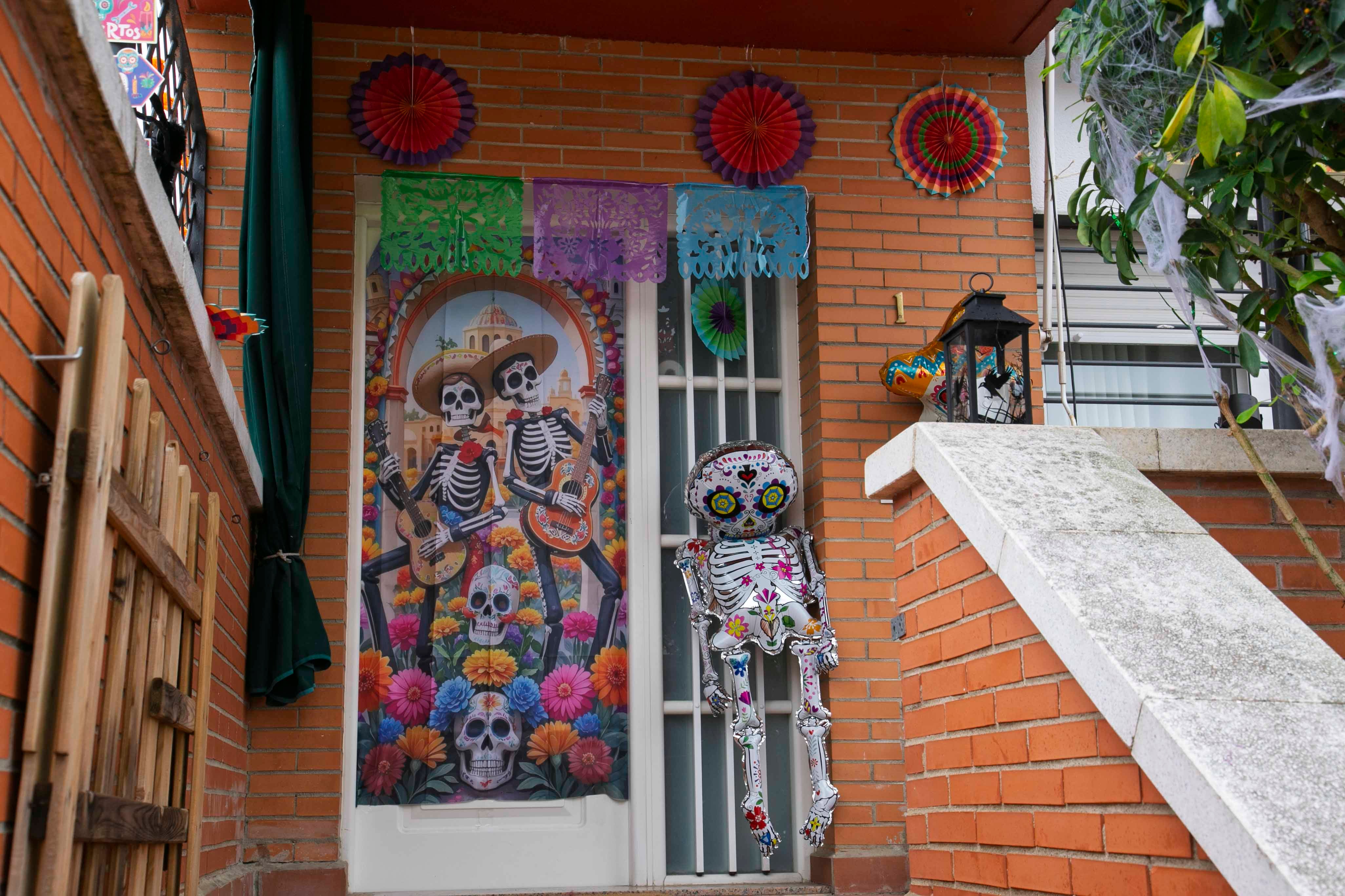 La barriada de El Prado de Mérida se apunta a la celebración del &#039;Día de Muertos