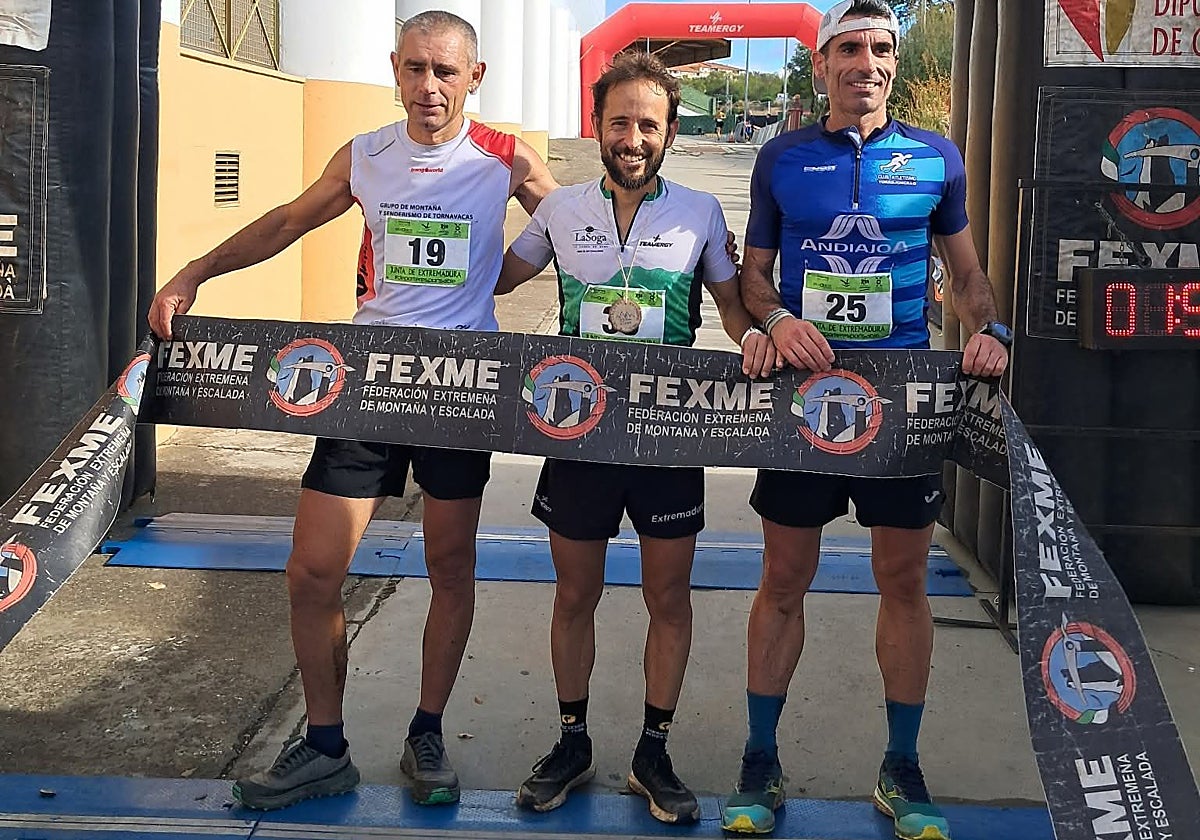 Daniel Remón encabezó el podio masculino del Valcorchero Extreme Trail.