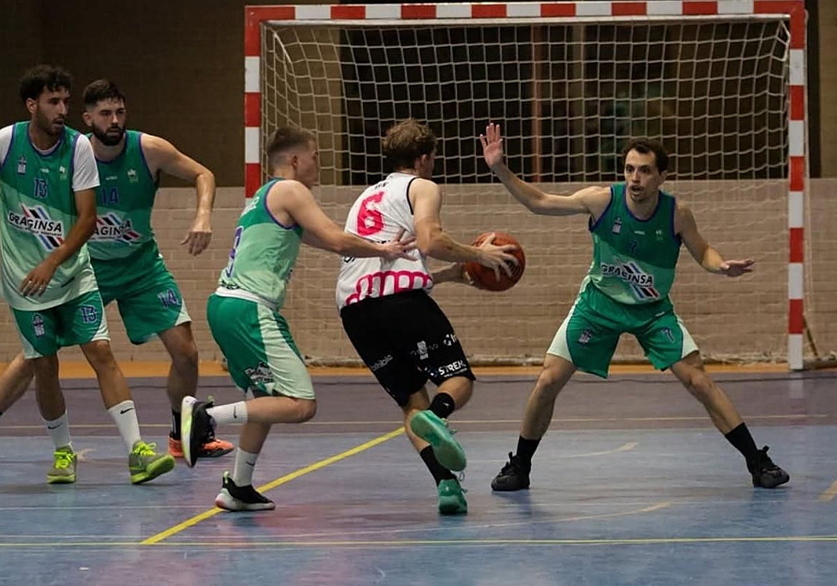 Partido entre el Mérida y el UBA Almendralejo.
