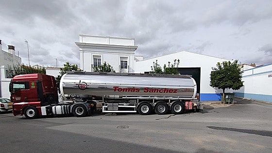 Valencia del Ventoso tendrá que beber de un camión cisterna hasta que su agua se pueda consumir