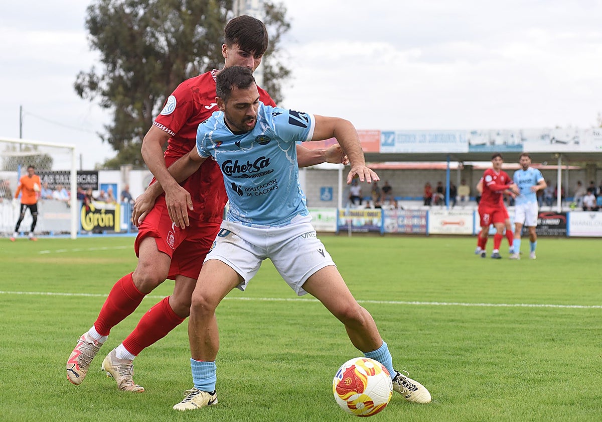 Chavalés en el duelo ante el Fuenlabrada.