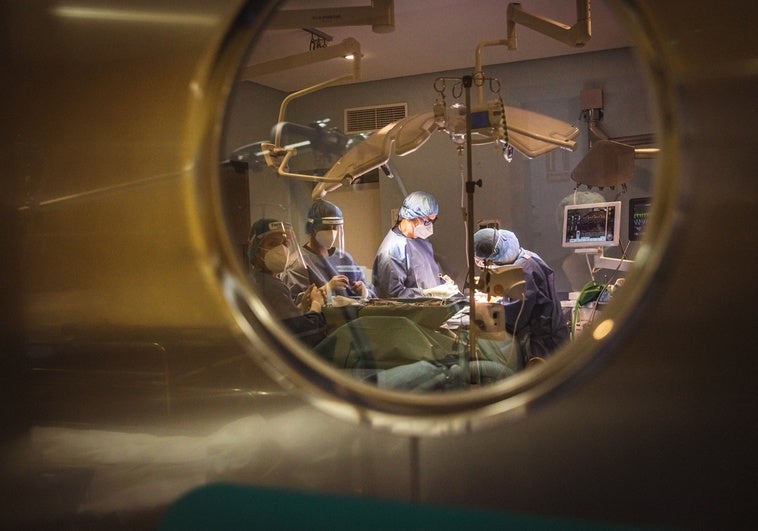 El SES gasta más de 15 millones de euros en seis meses en el pago horas extraordinarias