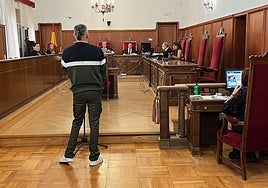 El condenado durante el juicio en la Audiencia Provincial.